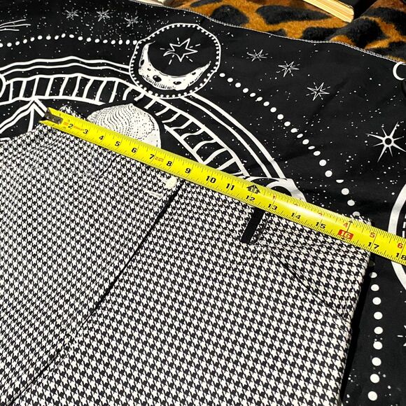 Nike Golf Shorts Women's 12 Black Activewear Houndstooth Pattern Streetwear - Picture 6 of 6